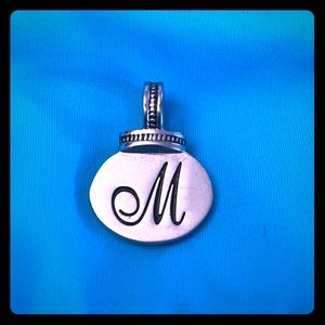 ❤️3/$15!! “M” initial pendant
